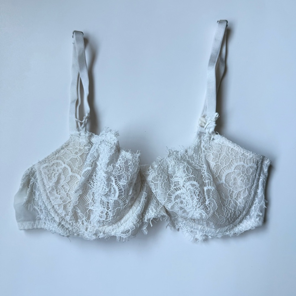 Victoria’s Secret Dream Angels White Lace Push Up No Padding Underwire Bra 32C